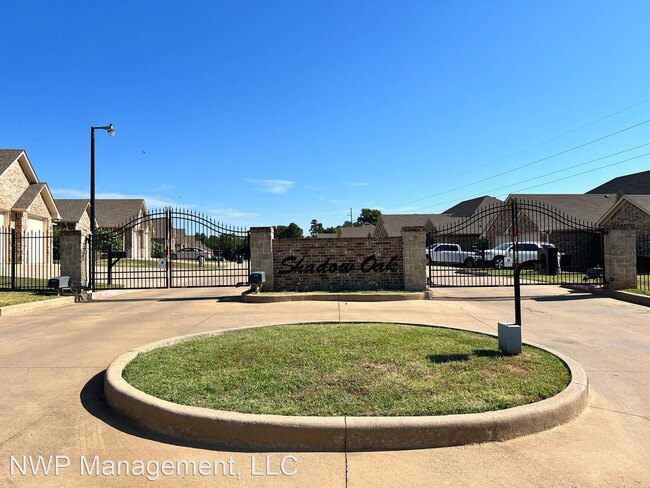 Foto del edificio - 2 br, 2 bath House - 9191 Shadow Oak Drive