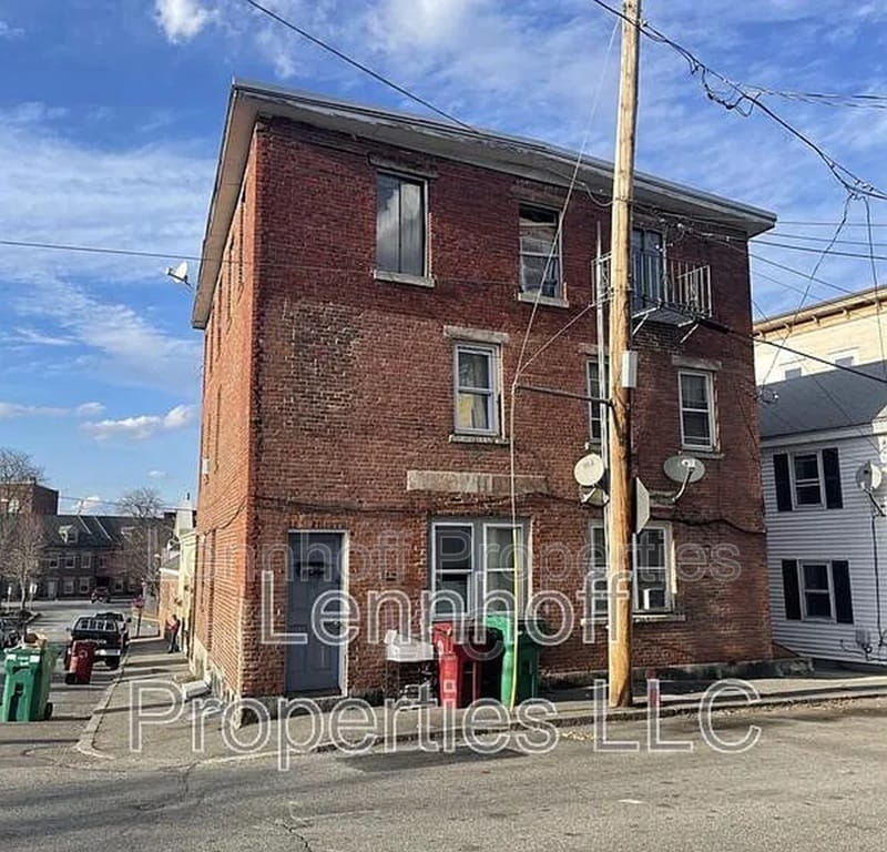 Primary Photo - 22 Chapel St