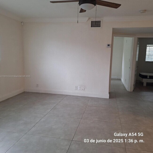 Foto del edificio - 110 SE 2nd St