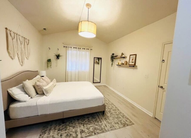 Building Photo - 8789 S Caliente Dr