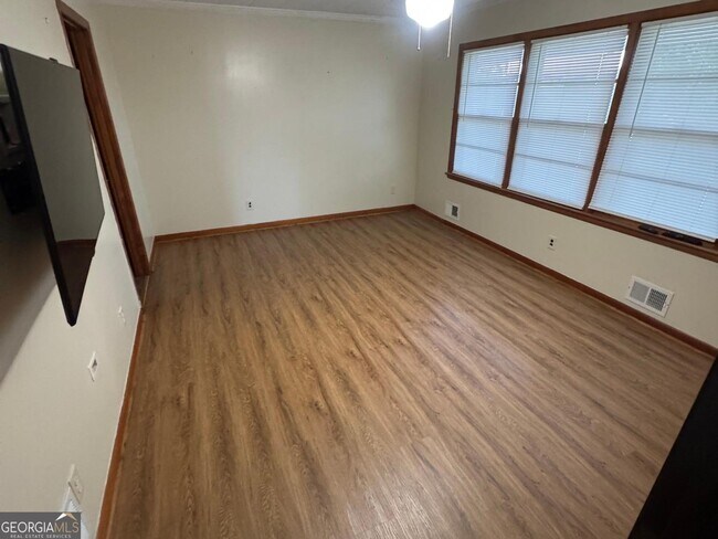 Building Photo - 4620 Woodlane Dr