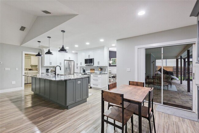 Foto del edificio - 2766 Buckhorn Oaks Dr