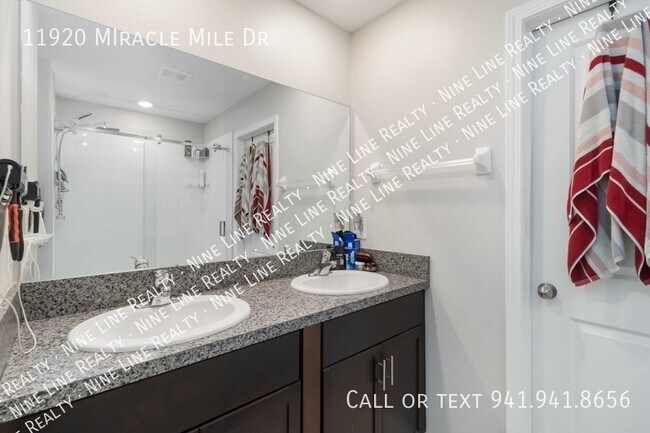 Foto del edificio - 11920 MIracle Mile Dr-