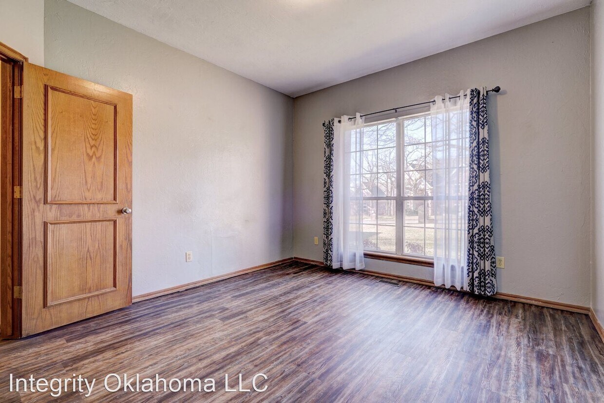 304 St James Dr, Edmond, OK 73034 House Rental in Edmond, OK