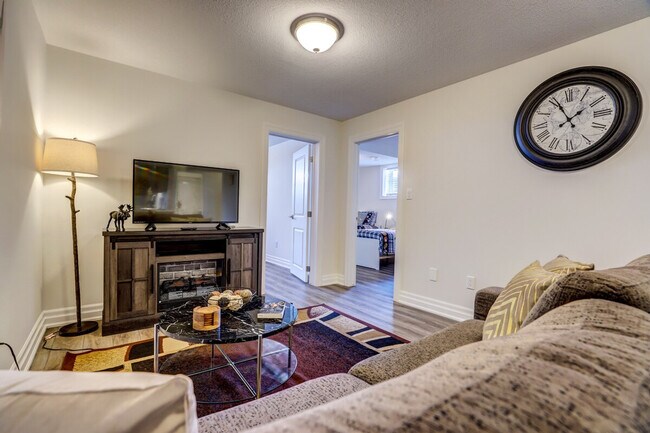 Photo du bâtiment - 413 WALKER Cres