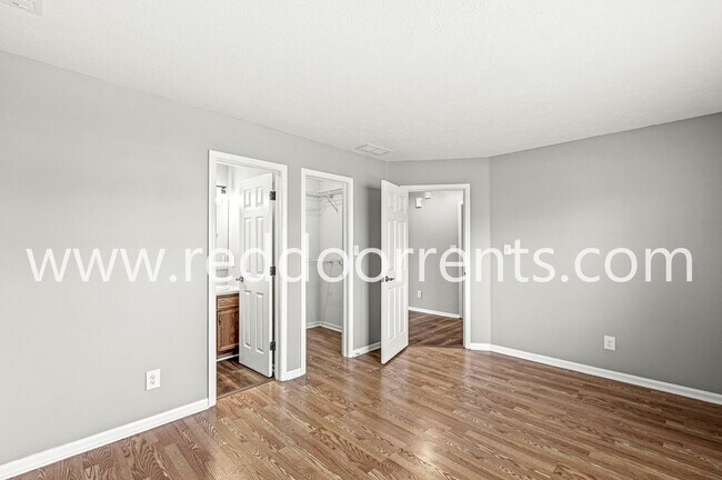 Building Photo - Charming 2-Bedroom Home in Indianapolis!