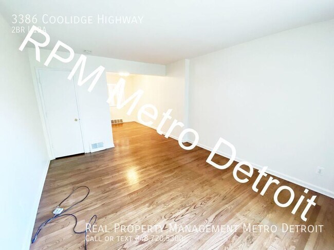 Building Photo - GREAT INPROVED PRICE Gorgeous Royal Oak Co...