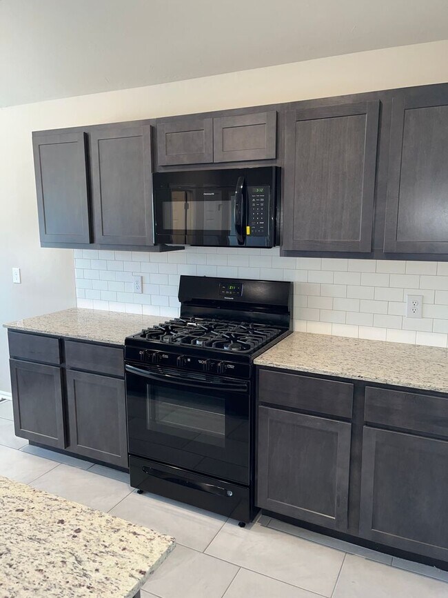 Building Photo - Nearly new home - built in 2023.