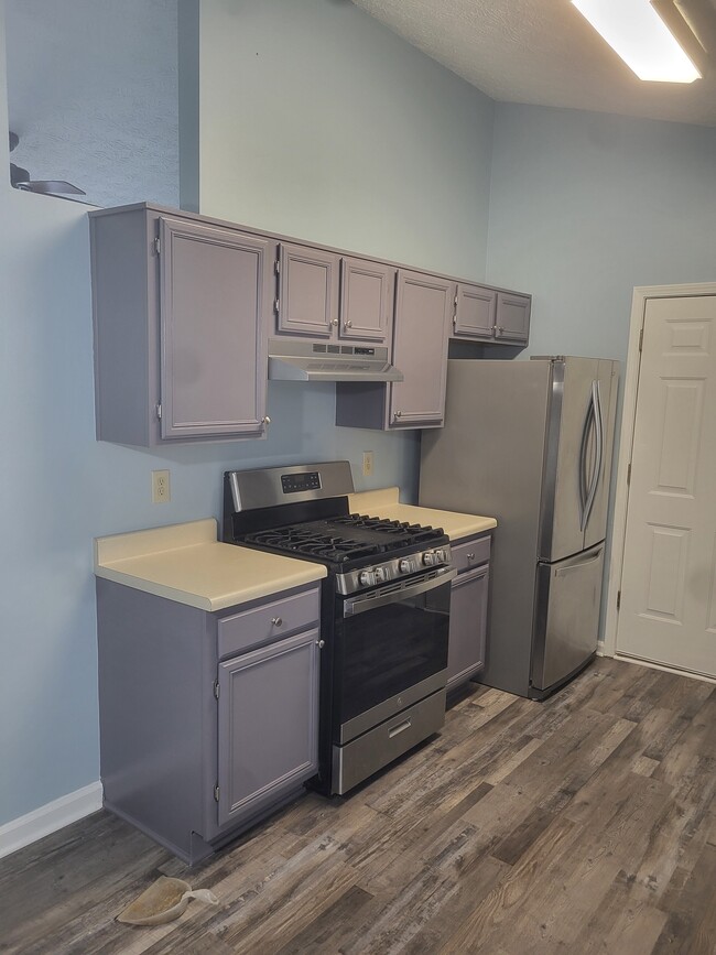 Building Photo - 2135 Briar Glen Ln SW