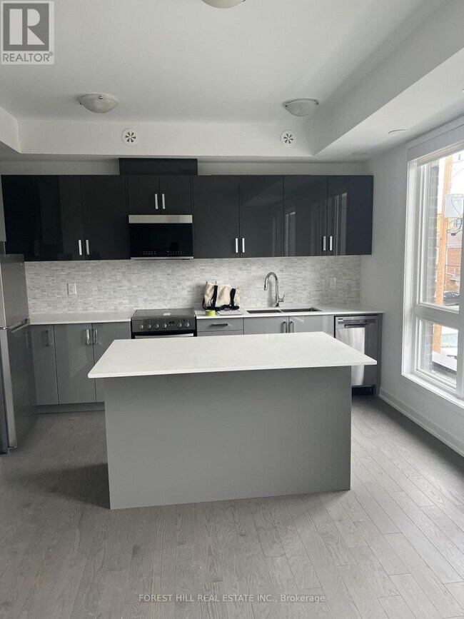 Photo du bâtiment - 14 Marquette Ave