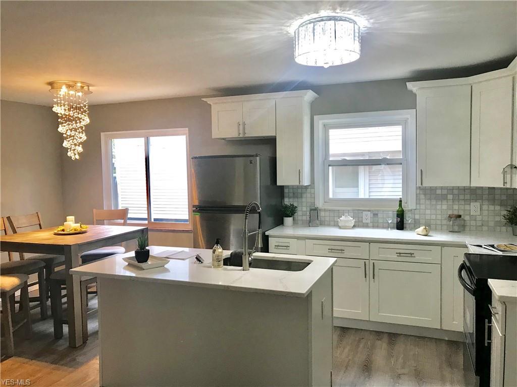 1313 St Charles Ave, Lakewood, OH 44107 Townhome Rentals in Lakewood