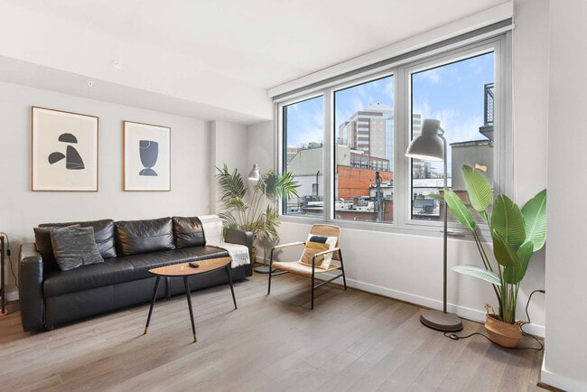 Building Photo - 1122 N Hudson St