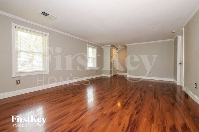 Foto del edificio - 5548 NE 58th St