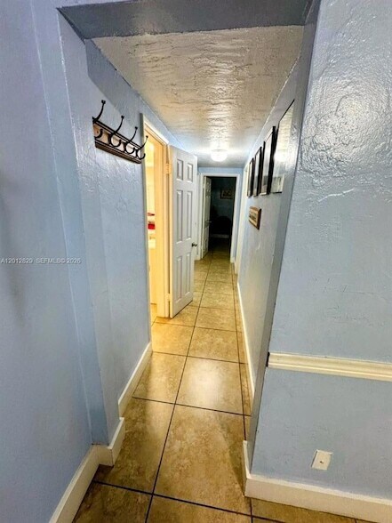 Foto del edificio - 965 NE 146th St