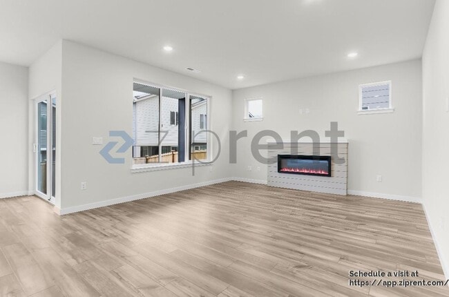 Building Photo - 8715 126th St Ct E