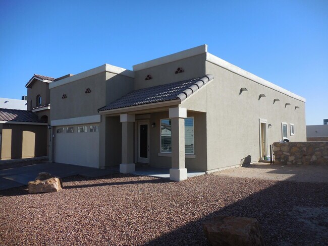 Building Photo - 13574 Sproatley St