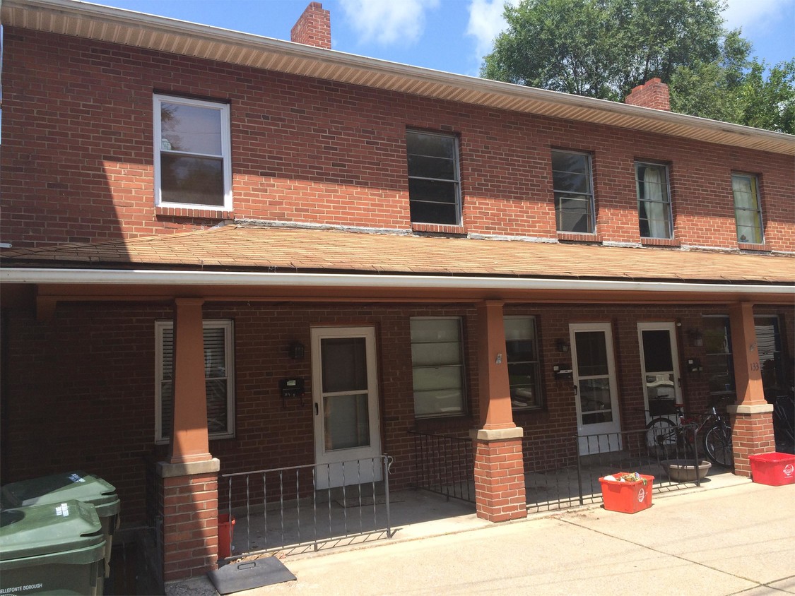Primary Photo - 133 W Logan St