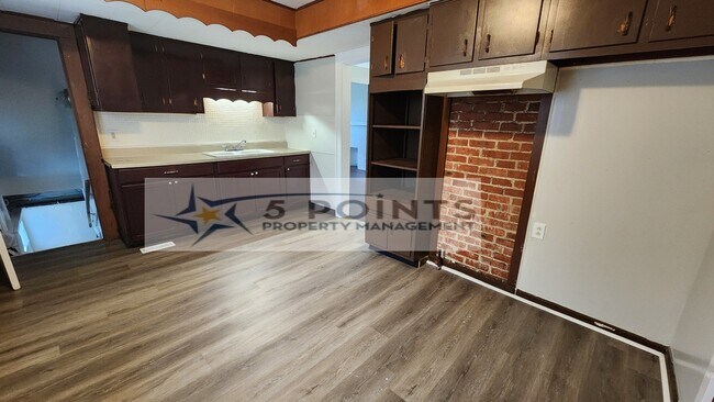 Foto del edificio - 20609 Hillgrove Ave