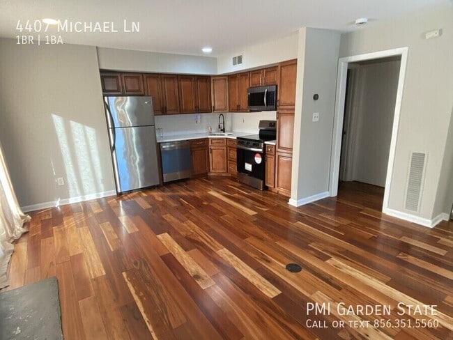 Foto del edificio - 4407 Michael Ln