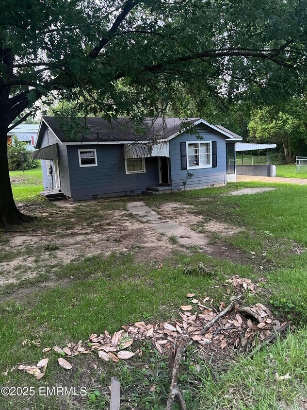 Building Photo - 5318 Manning St