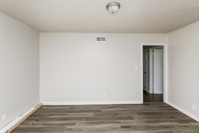 Building Photo - 4957 Melanie Ave