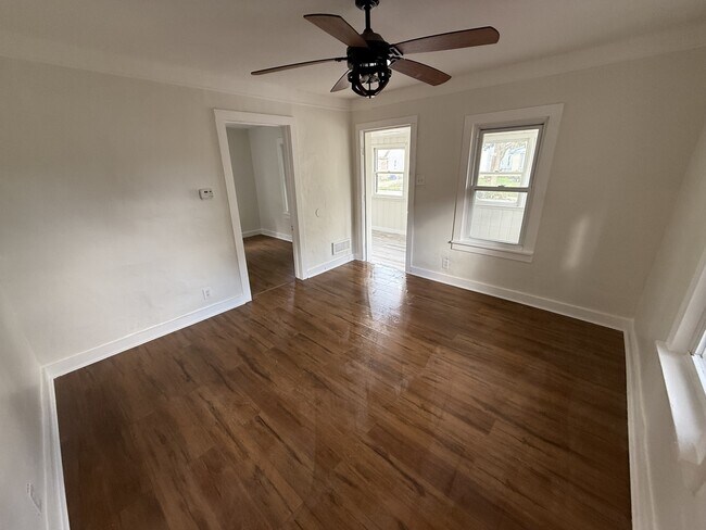 Foto del edificio - 23737 Stewart Ave