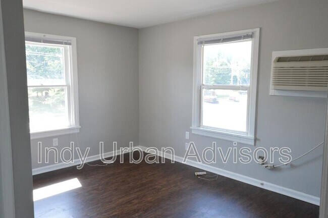 Building Photo - 524 1/2 E Raymond St.