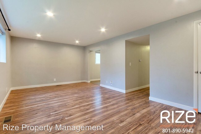 Foto del edificio - 356 Wilson Ave S