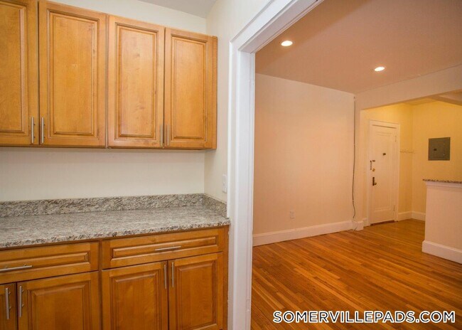 Foto del edificio - 136 Highland Ave