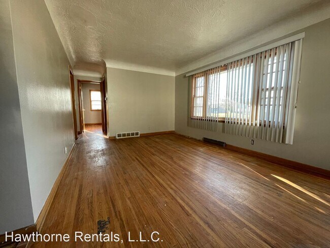 Building Photo - 3 br, 1 bath House - 416 Hope Avenue
