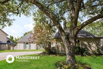 Building Photo - 15514 Cabildo Dr
