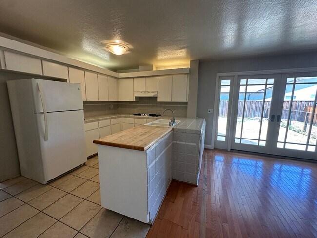 Foto del edificio - Open House Sunday 5/19 3-4 pm Don't miss t...