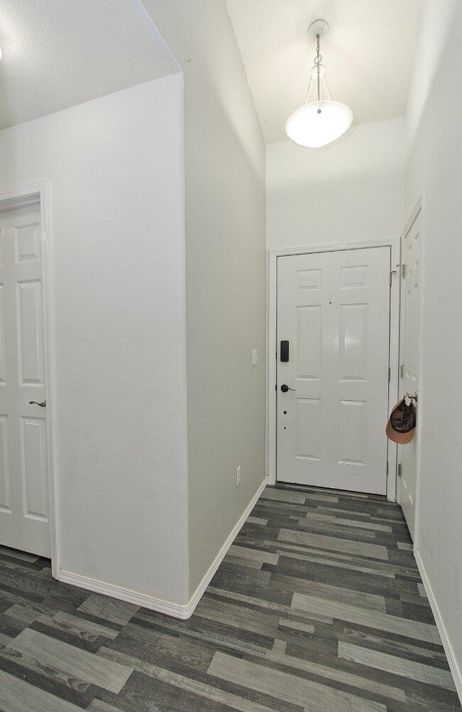 Foto del edificio - 1915 W Mulhuland Ct