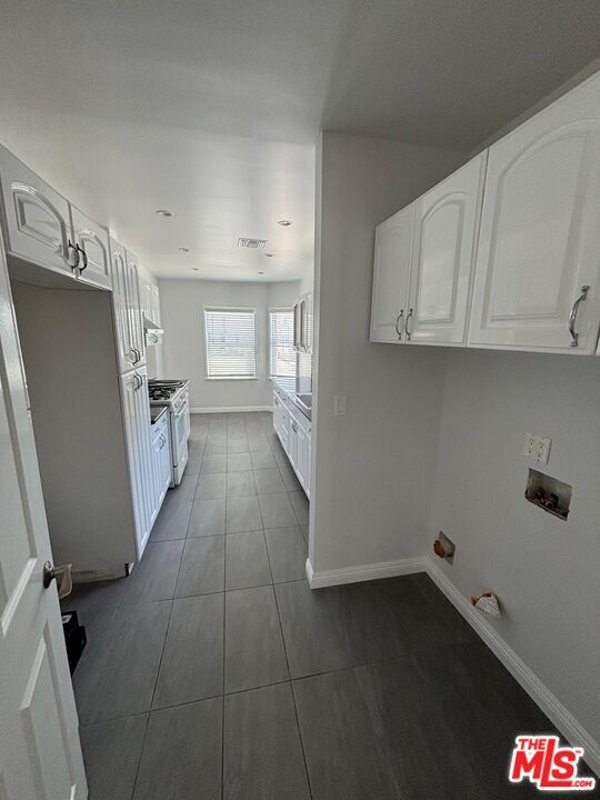 Foto del edificio - 6537 Teesdale Ave