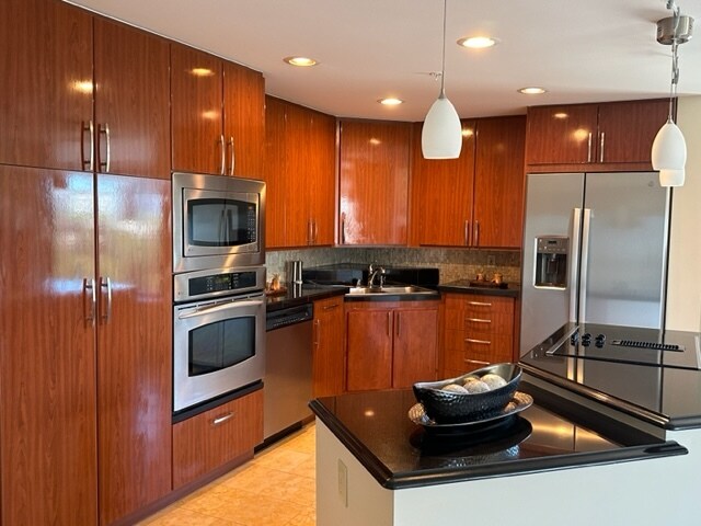 Foto del edificio - 8100 E Union Ave