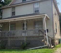 Building Photo - 138 E Stockbridge Ave