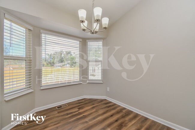 Building Photo - 6216 Gossamer St