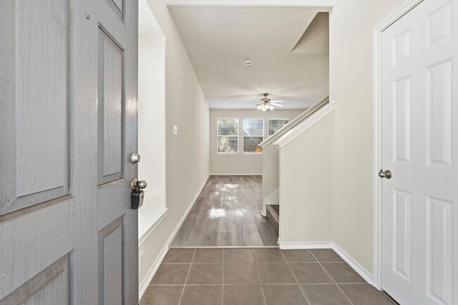 Foto del edificio - 5606 Redgrove Ln