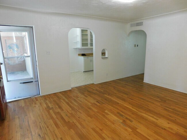 Foto del edificio - Walking Distance CMU/St Mary's