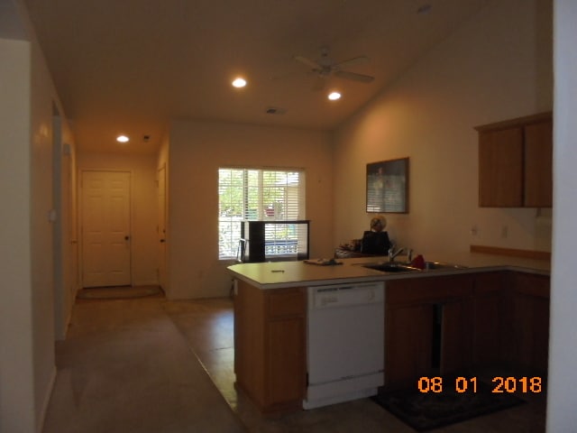 Foto del edificio - 565 NW Meadows Dr