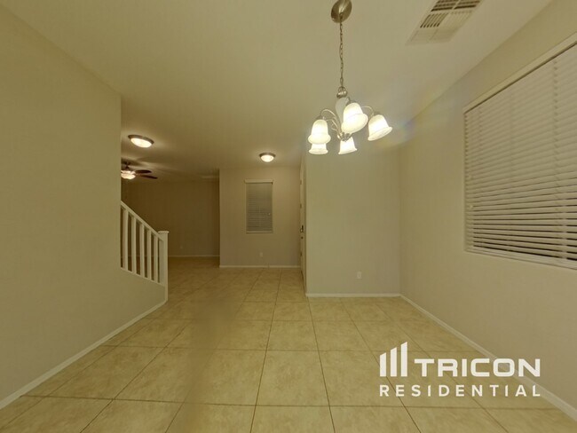 Building Photo - 3808 S 54th Gln Phoenix AZ