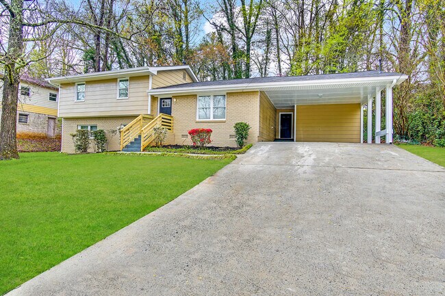 Building Photo - 1394 High Meadow Dr
