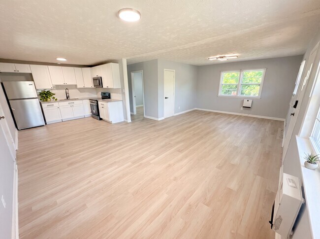 Building Photo - 512 Boundary Ln