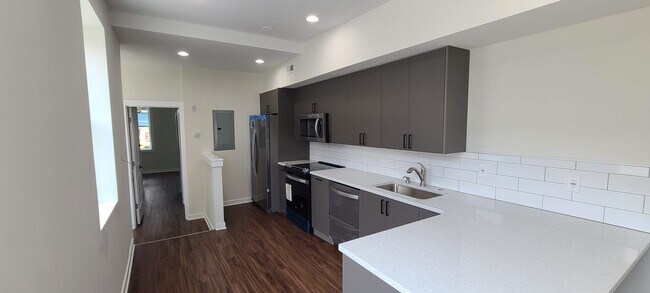 Foto del edificio - 2431 Kensington Ave
