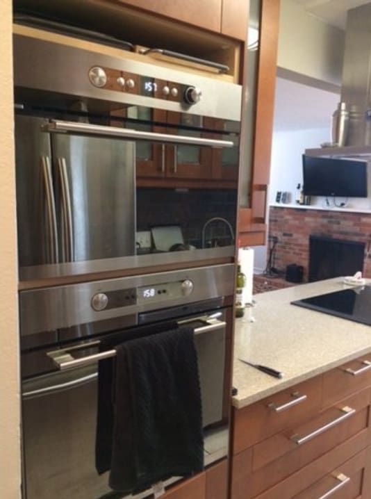 Building Photo - PRE LEASE: Large Updated 2 Bed 1.5 Bath Condo Close To Campus!