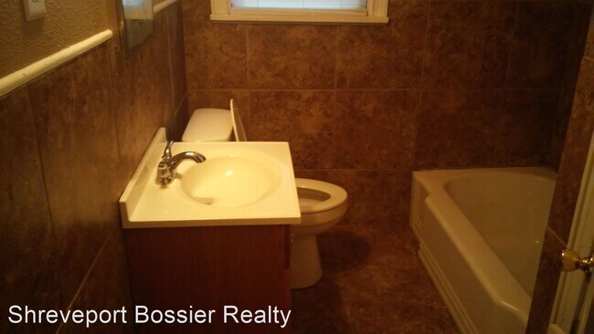 Foto del edificio - 2 br, 1 bath House - 2745 Mimosa Ave