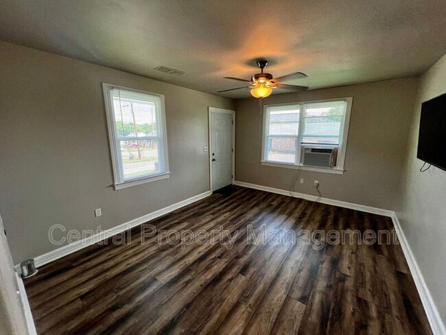 Photo - 109 Dime St Apartment