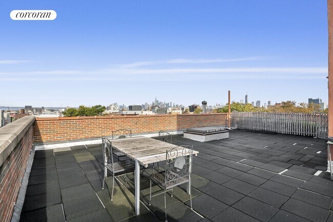 Building Photo - 315 20th St