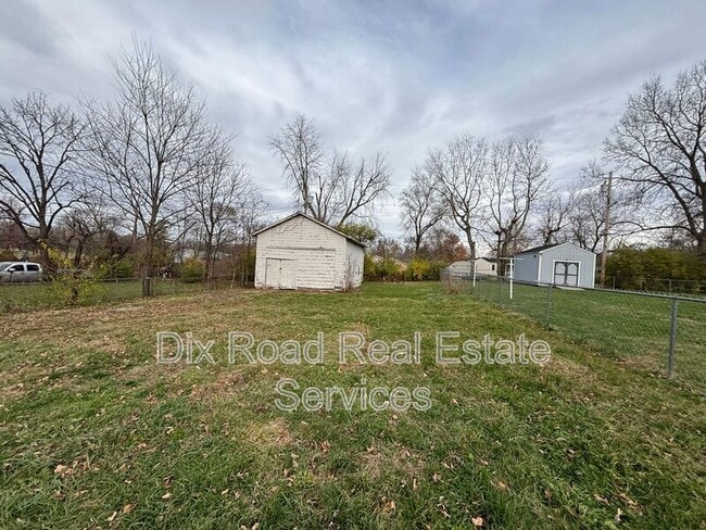 Building Photo - 2309 Byron St