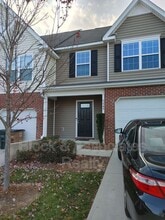 Building Photo - 545 Song Sparrow Ln